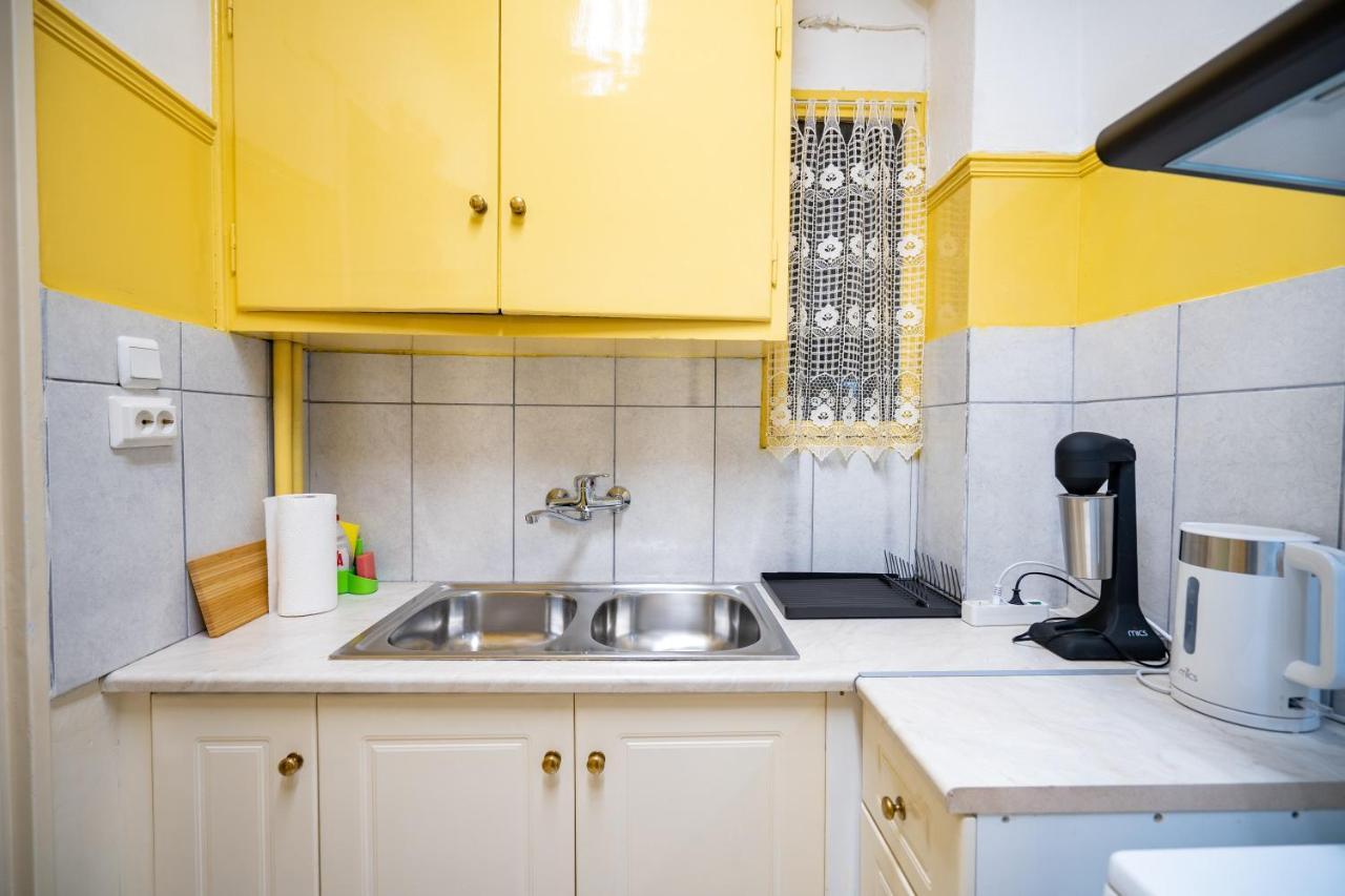 Ampelokipi Metro St. 2 Bedrooms 6 Pers. Apartment Athen Exterior foto